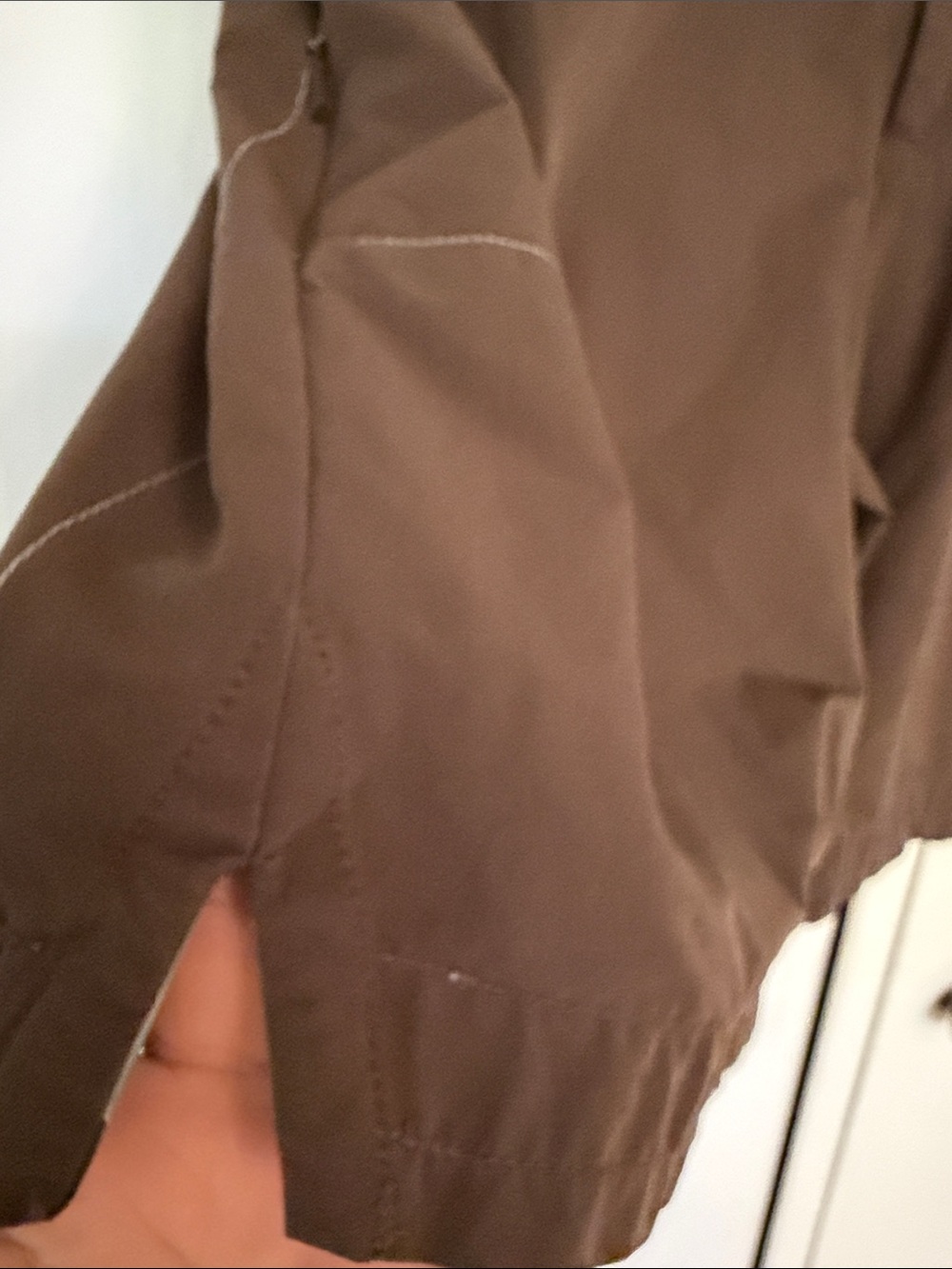 Mountain Hardwear Women's Brown Athletic Shorts with Blue Waistband - Picture 8 of 13